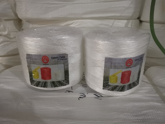 ความแข็งแกร่งสูง Fibrillated Polypropylene Reaper Binder baling Twine ใน 2 - 2.5 กิโลกรัม bobbins