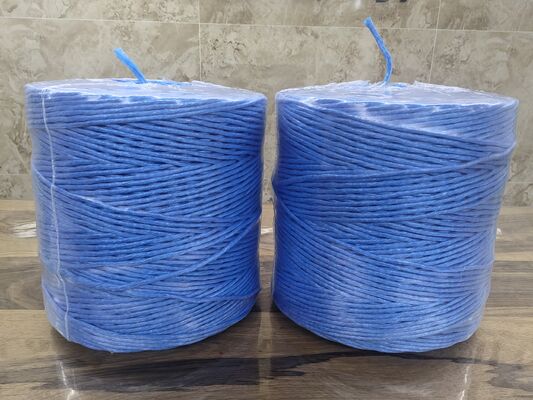 ความต้านทาน UV PP Baler Twine ความแข็งแรงในการดึง 380KGF 100 เปอร์เซ็นต์ Polypropylene เหมาะสําหรับความต้องการการผูกและการบรรจุ Bale