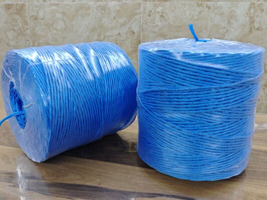 สีส้มเหลือง PP Baler Twine ที่มีความแข็งแรงในการดึง 380KGF และ 1-2 ปีอายุที่ยอมรับ สารผูกพัน Bale ที่แข็งแรง